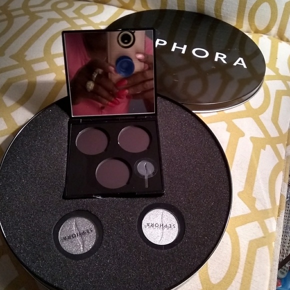 Makeup - Picture 4 of 4